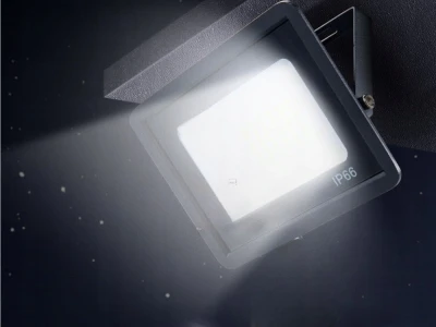 Verk 12343 Halogenový LED reflektor 30W, 6000K, IP66