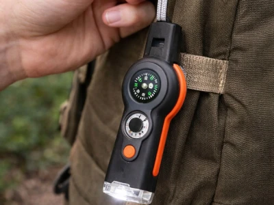 Verk 09228 Multifunkční outdoorová píšťalka s kompasem, LED svítilnou 7 v 1