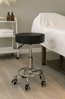 ModernHome BC007 Otočná stolička na kolieskach s opierkou na nohy, nosnosť 114 kg, čierna