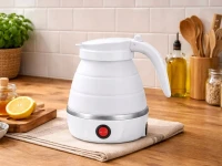Verk 07483 Cestovná silikónová skladateľná kanvica 600 ml, 600 - 800 W, biela