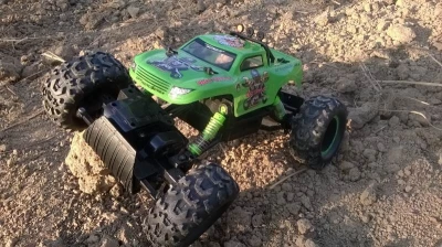 NQD RC auto ROCK CRAWLER 4x4 1:12
