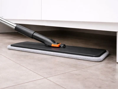 Verk 27773 Plochý mop se ždímacím mechanismem, otočný o 360°, černý