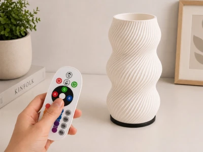 Verk 12450 Dekoratívna LED RGB váza s osvetlením 2 v 1, diaľkové ovládanie, biela