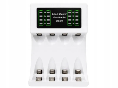 Verk 02050 Nabíječka USB‑C pro AA/AAA baterie, LED + 4x baterie AAA