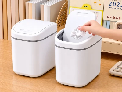 Verk 27674 Mini odpadkový kôš s vekom 2 l, biely