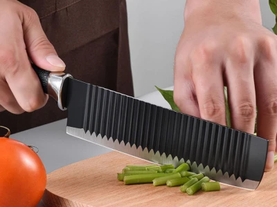 Verk 07411 Sada kuchyňských nožů, nůžky a škrabka 6 v 1, černé