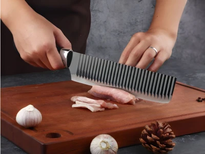 Verk 07411 Sada kuchyňských nožů, nůžky a škrabka 6 v 1, černé