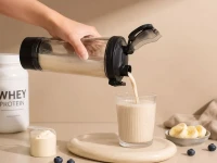 Verk 07544 Shaker s magnetickým držiakom na telefón, USB, 700 ml, čierny