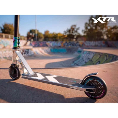 SOKE 1511 Freestylová kolobežka XTR Phantom Chrome Edition, strieborná a čierna