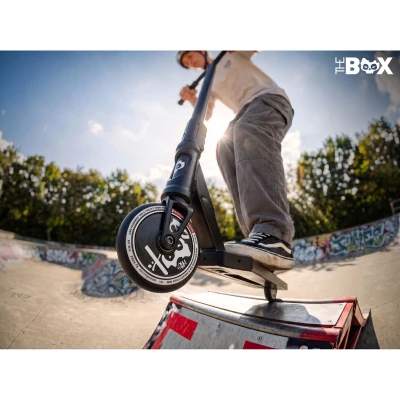 SOKE 1560 Freestylová kolobežka BOX-CUT, čierna