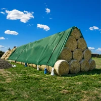 RealG RC-K-2100 Ochranná netkaná textilie na stohy slámy/sena 9,8×12,5 m 120 g/m², zelená