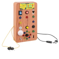 Kruzzel 28385 Montessori manipulačná doska s LED prepínačmi, tlačidlami a kľúčikom