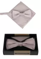 set motýlek a kapesníček pudrová barva