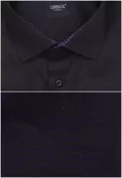 černá košile se zajímavými doplňky