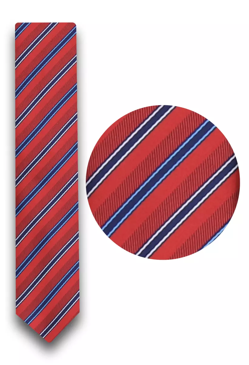 červená kravata s modrým příčným pruhem
