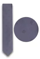 šedá kravata s texturou