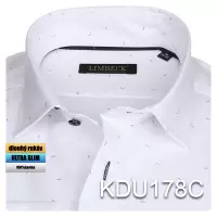 bílá košile s modrými doplňky