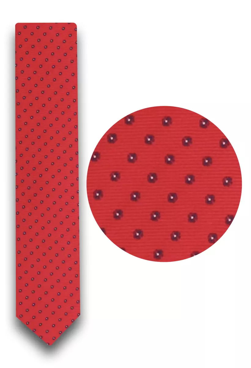 červená kravata se vzorem