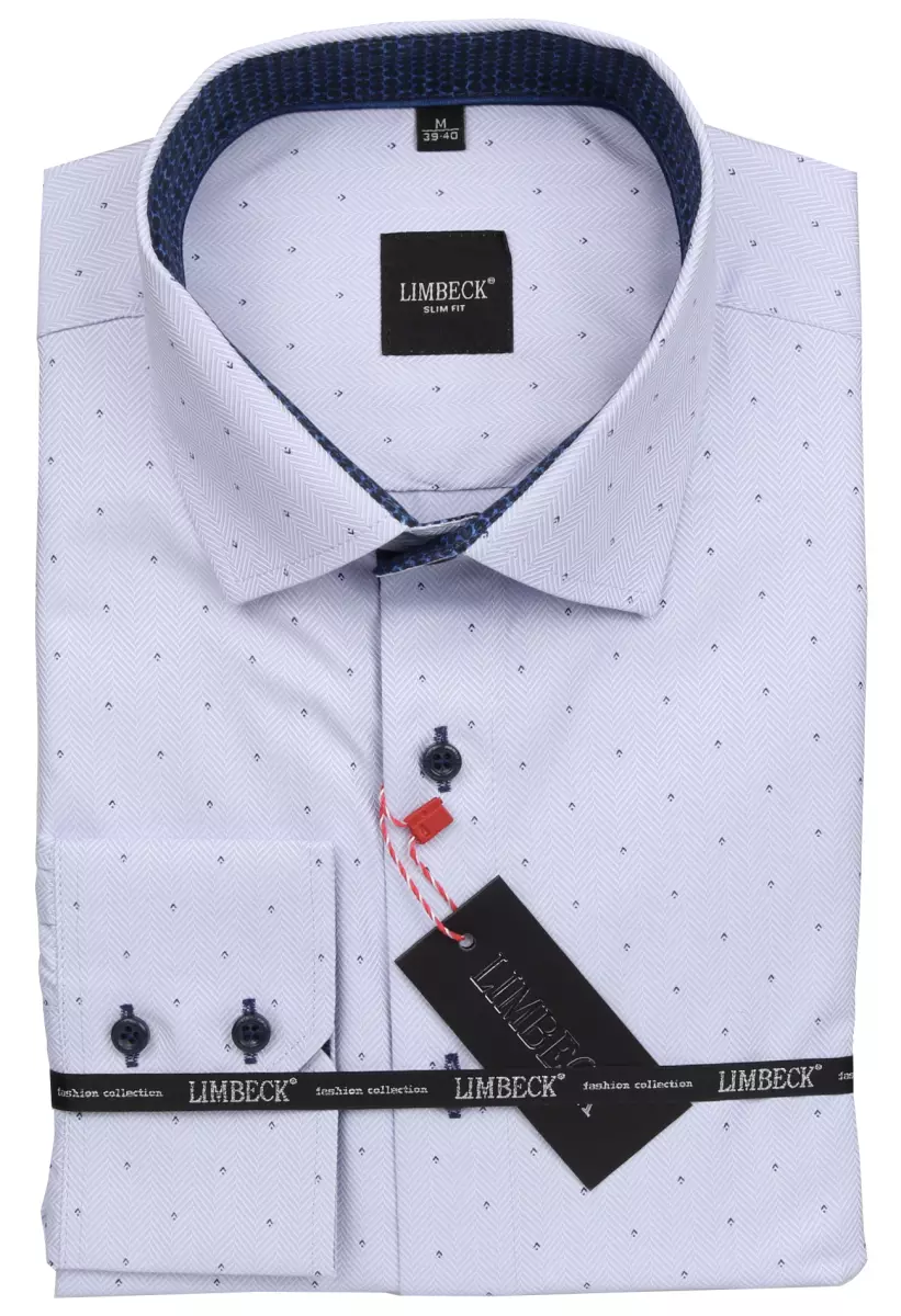 světle modrá košile se vzorem