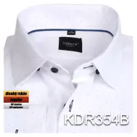 bílá košile s jemnými doplňky