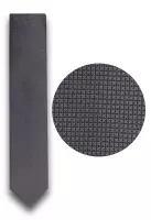 černá kravata se vzorem
