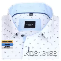 bílá košile s modrými doplňky