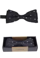 černý motýlek s pěkným vzorem