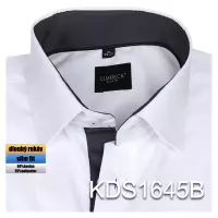 bílá košile s tmavými doplňky