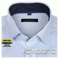 modrá košile z extrémně pružného materiálu