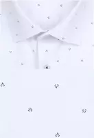 bílá košile s jemnými modrými prvky