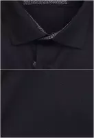 černá košile s doplňky