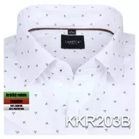 bílá košile s jemnými prvky