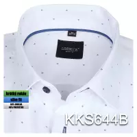 bílá košile s modrými doplňky