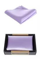 Fialový kapesníček jednobarevný, dodávaný v dárkové krabičce.