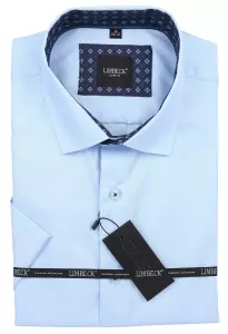 modrá košile s tmavými doplňky