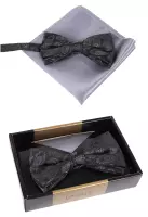set motýlek a kapesníček stříbrné a černé barvy