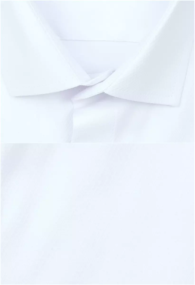 bílá jednobarevná košile s texturou