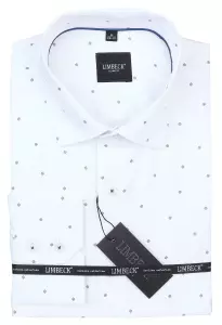 bílá košile s jemným vzorem a zajímavými doplňky