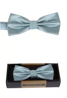 jemně zelený motýlek s texturou