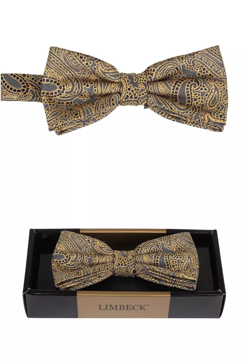 žlutošedý motýlek s výrazným vzorem