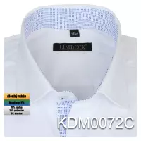 bílá košile s jemnými doplňky