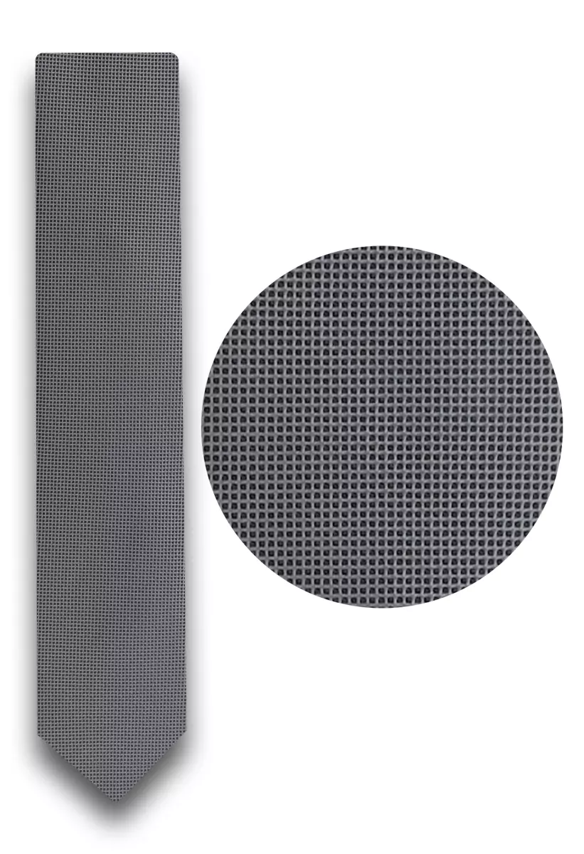 středně šedá kravata s texturou