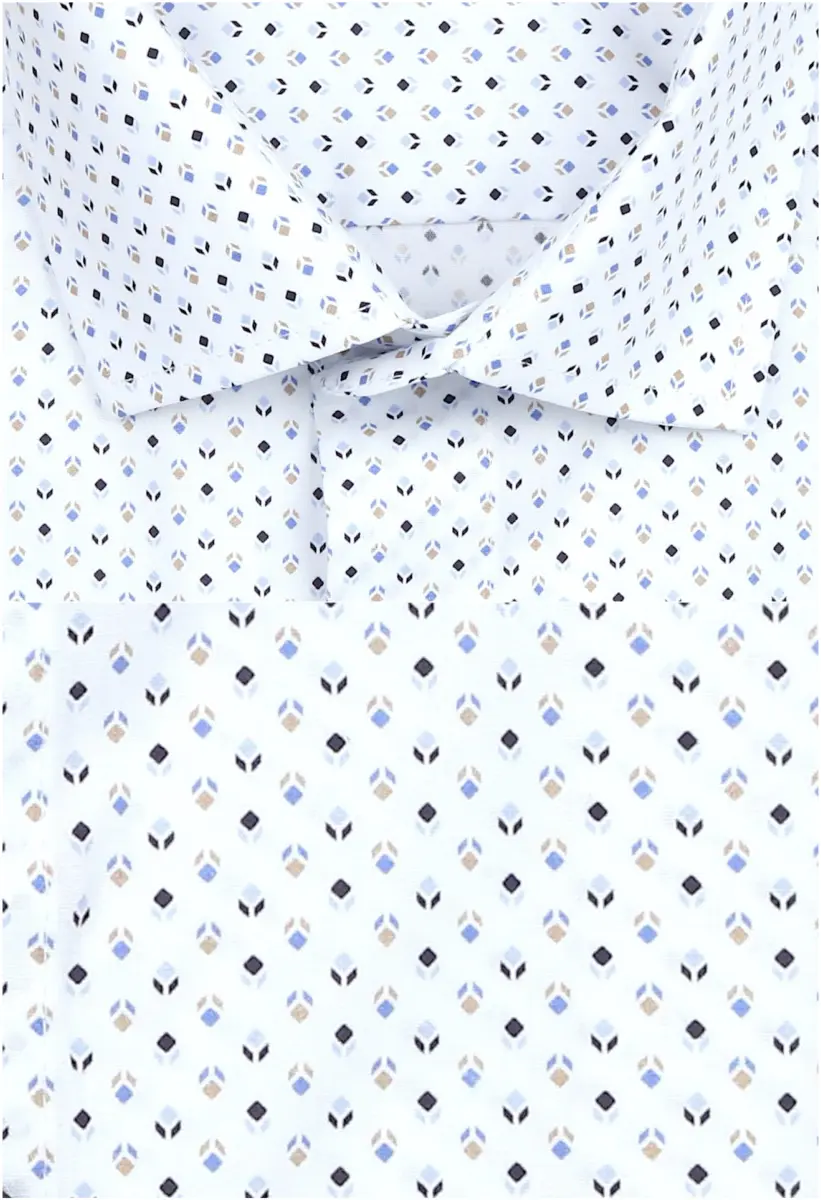 bílá košile s pěkným vzorem