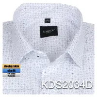 bílá košile s pěkným vzorem