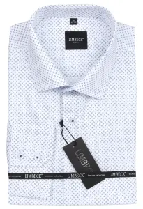 bílá košile s pěkným vzorem