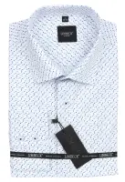 bílá košile s pěkným vzorem