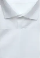 bílá košile s texturou
