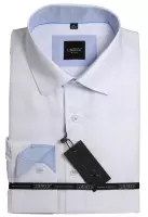 bílá košile s texturou s modrým prvkem