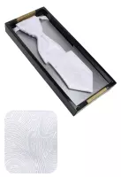 elegantní bílá svatební kravata s kapesníčkem