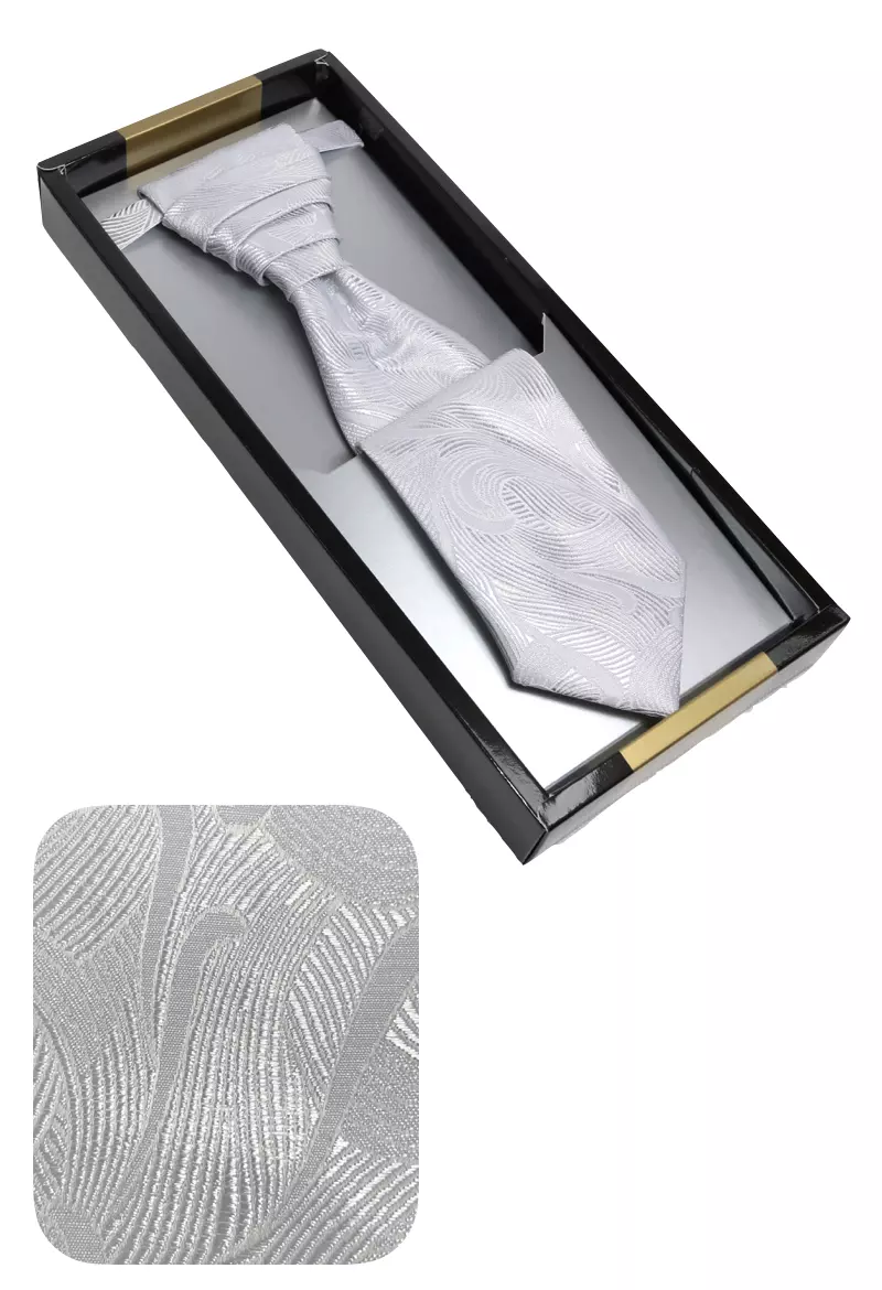 elegantní stříbrná svatební kravata s kapesníčkem